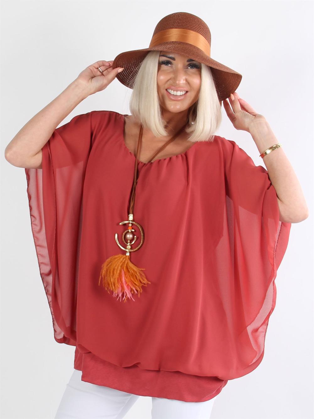 Mackenzie - Sort bluse med flagermusærmer i chiffon